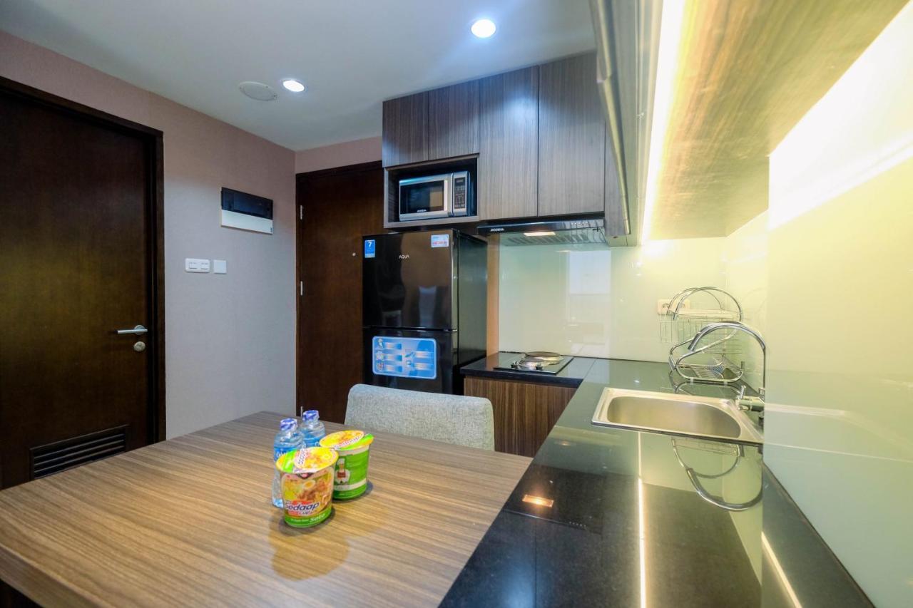 Fully Furnished And Comfortable 1Br Apartment Mustika Golf Residence By Travelio Bekasi Exterior photo